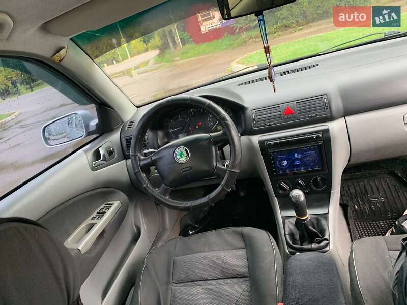 Универсал Skoda Octavia 1999 в Новояворовске