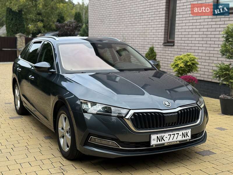 Универсал Skoda Octavia 2021 в Радивилове