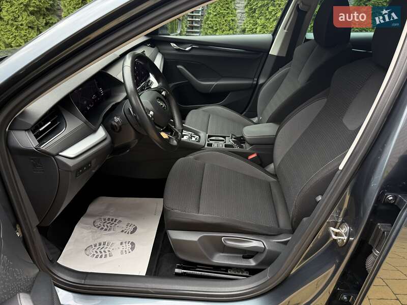 Универсал Skoda Octavia 2021 в Радивилове