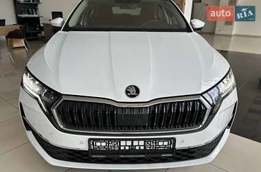 Лифтбек Skoda Octavia 2024 в  фото 10 Лифтбек Skoda Octavia 2024 в