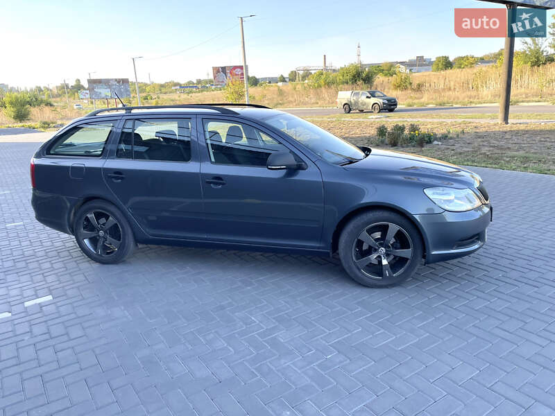 Универсал Skoda Octavia 2011 в Кропивницком