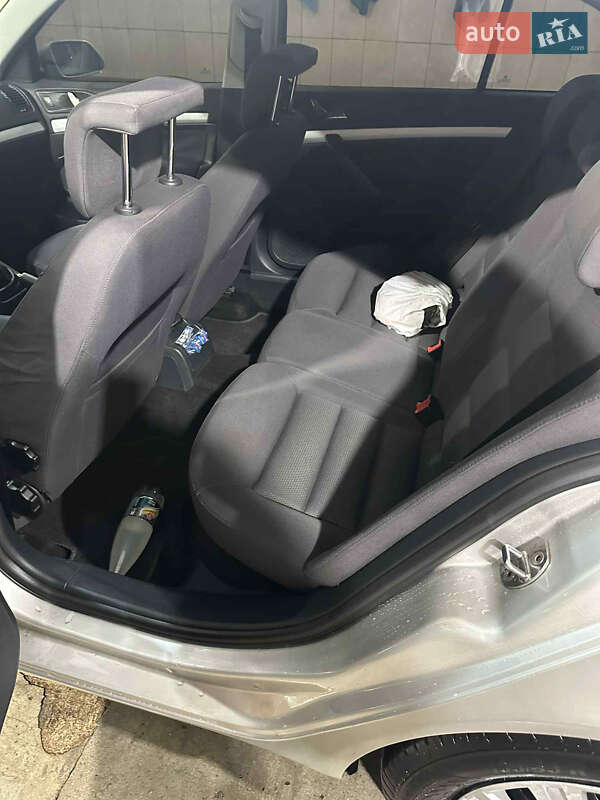 Лифтбек Skoda Octavia 2005 в Александрие фото 12 Лифтбек Skoda Octavia 2005 в Александрие