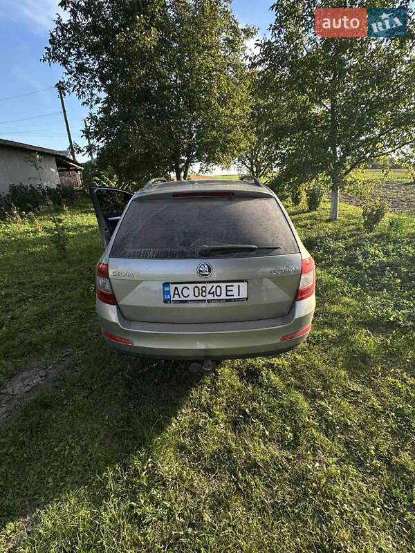 Универсал Skoda Octavia 2014 в Нововолынске