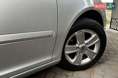 Лифтбек Skoda Octavia 2010 в 
