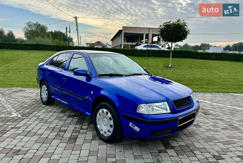 Лифтбек Skoda Octavia 2004 в Черновцах