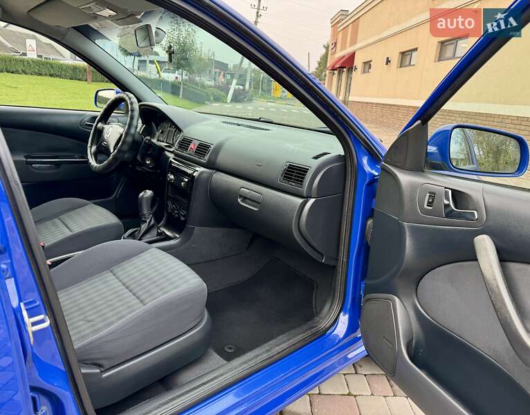 Лифтбек Skoda Octavia 2004 в Черновцах