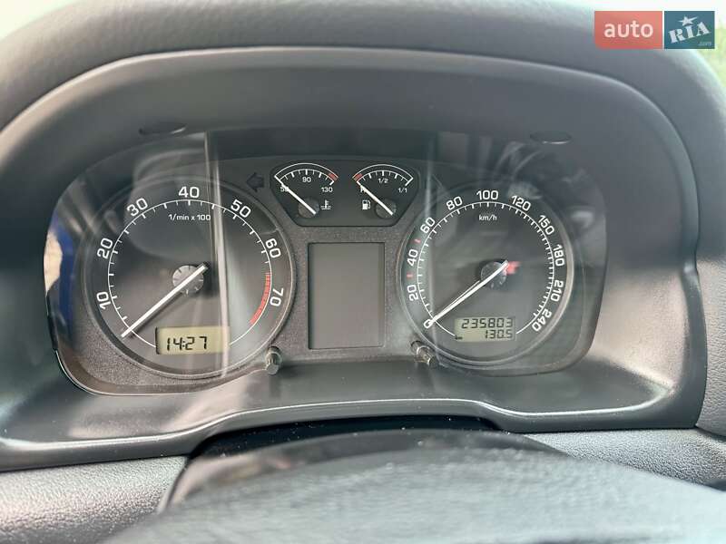 Лифтбек Skoda Octavia 2004 в Черновцах