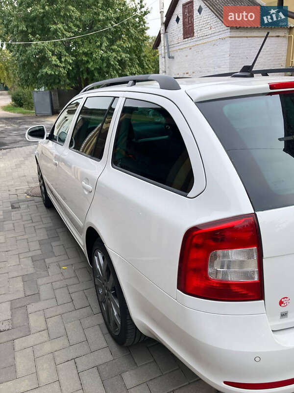 Универсал Skoda Octavia 2012 в Богуславе