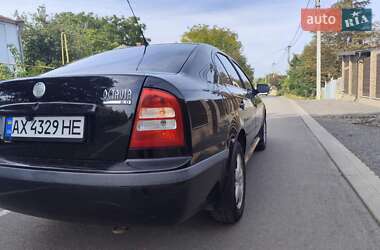 Лифтбек Skoda Octavia 2001 в 