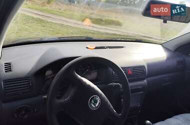 Лифтбек Skoda Octavia 2001 в 