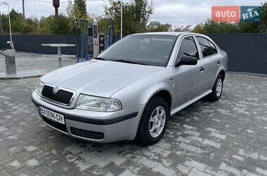 Лифтбек Skoda Octavia 2001 в 