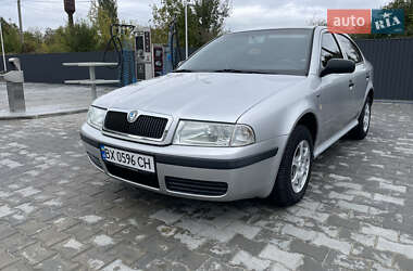 Лифтбек Skoda Octavia 2001 в 