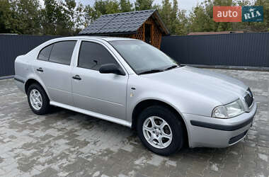 Лифтбек Skoda Octavia 2001 в 