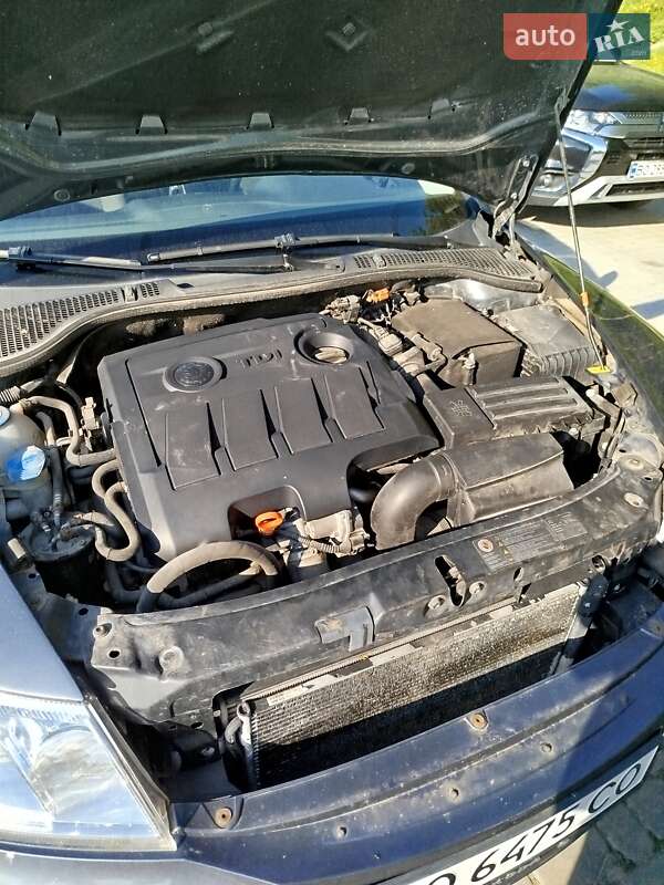 Универсал Skoda Octavia 2012 в Шумске