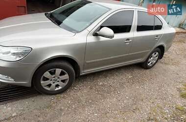 Лифтбек Skoda Octavia 2012 в 