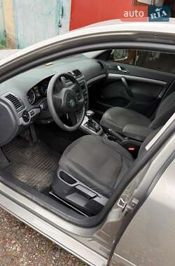 Лифтбек Skoda Octavia 2012 в 
