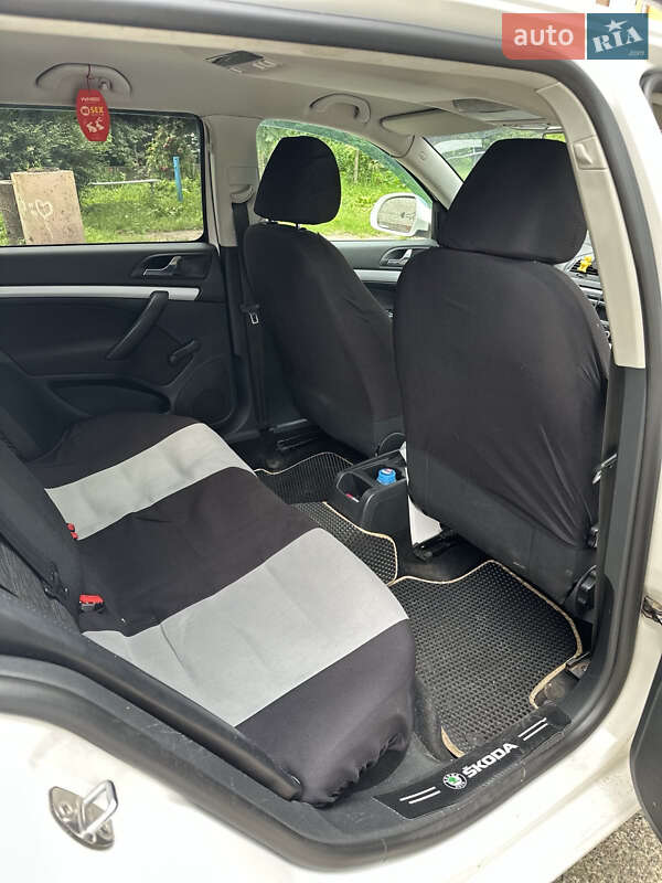 Універсал Skoda Octavia 2010 в Луцьку фото 5 Універсал Skoda Octavia 2010 в Луцьку