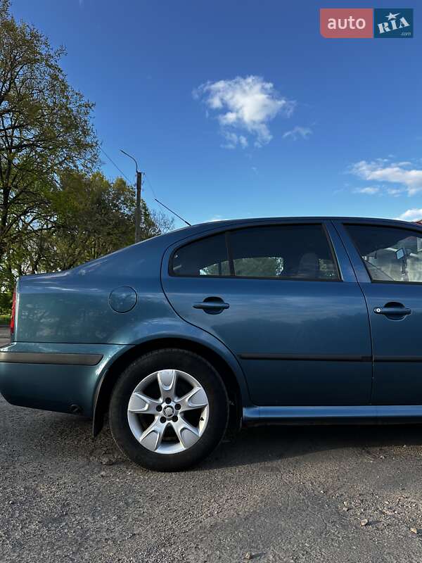 Лифтбек Skoda Octavia 2002 в Конотопе