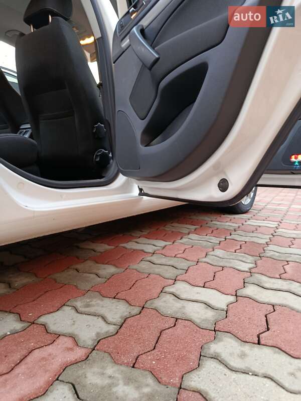 Универсал Skoda Octavia 2012 в Иршаве