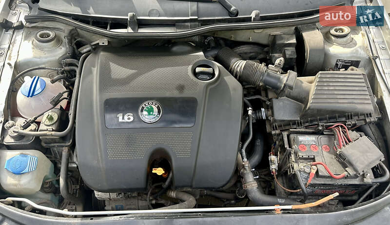 Лифтбек Skoda Octavia 2004 в Кропивницком