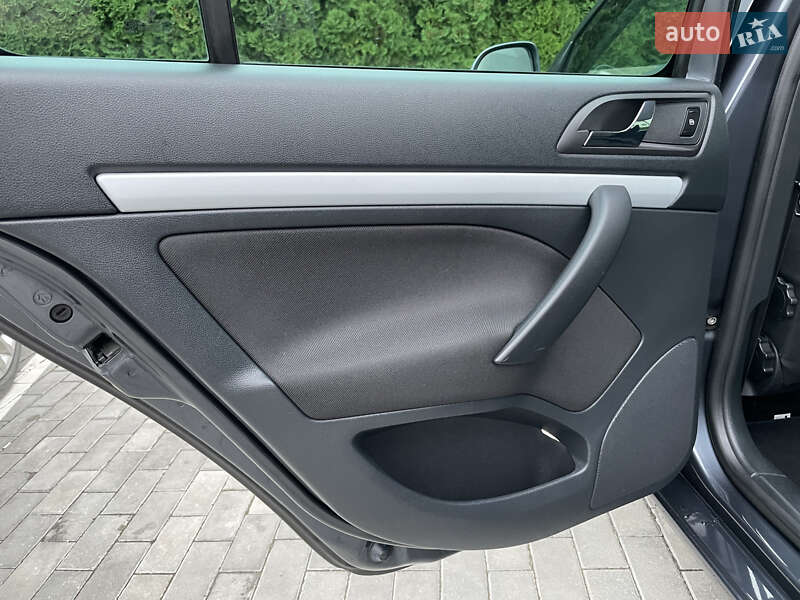 Універсал Skoda Octavia 2012 в Рівному