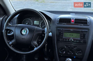 Лифтбек Skoda Octavia 2005 в 
