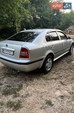 Лифтбек Skoda Octavia 2001 в 