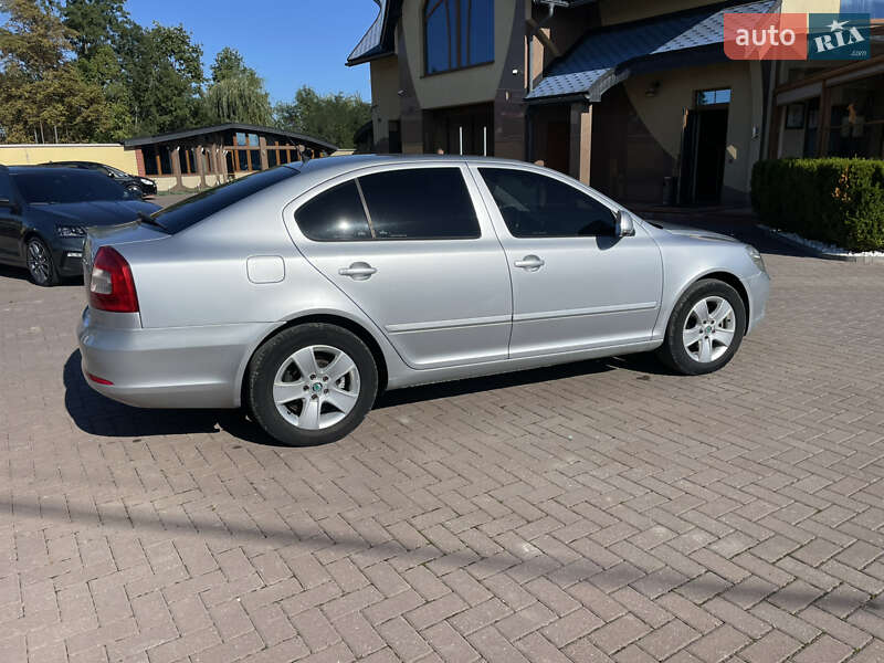 Лифтбек Skoda Octavia 2010 в Виноградове