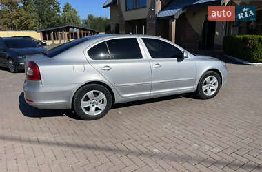 Лифтбек Skoda Octavia 2010 в 