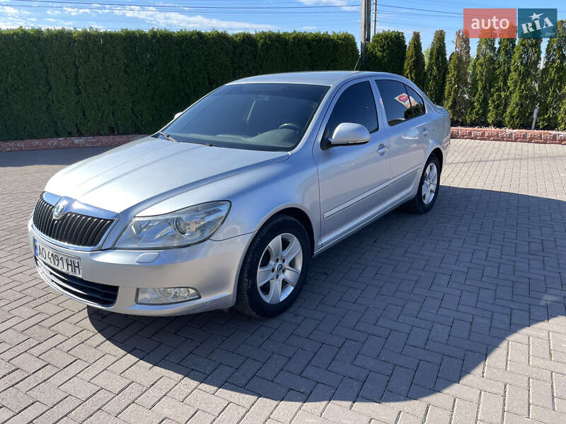 Лифтбек Skoda Octavia 2010 в Виноградове