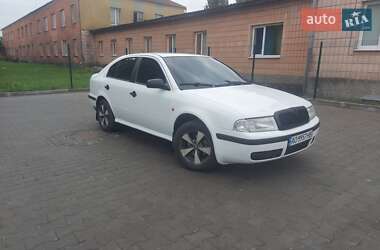 Лифтбек Skoda Octavia 2000 в Ровно