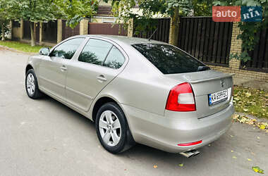 Лифтбек Skoda Octavia 2011 в 