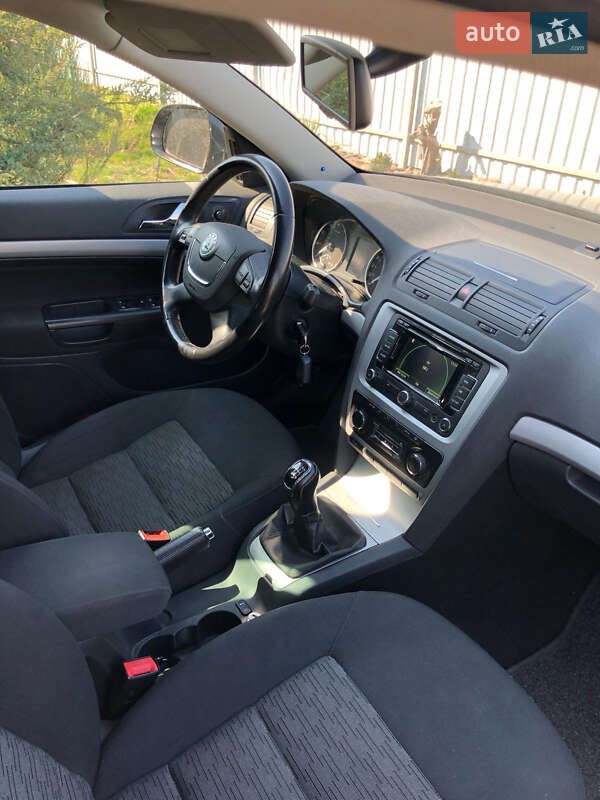 Універсал Skoda Octavia 2012 в Полтаві