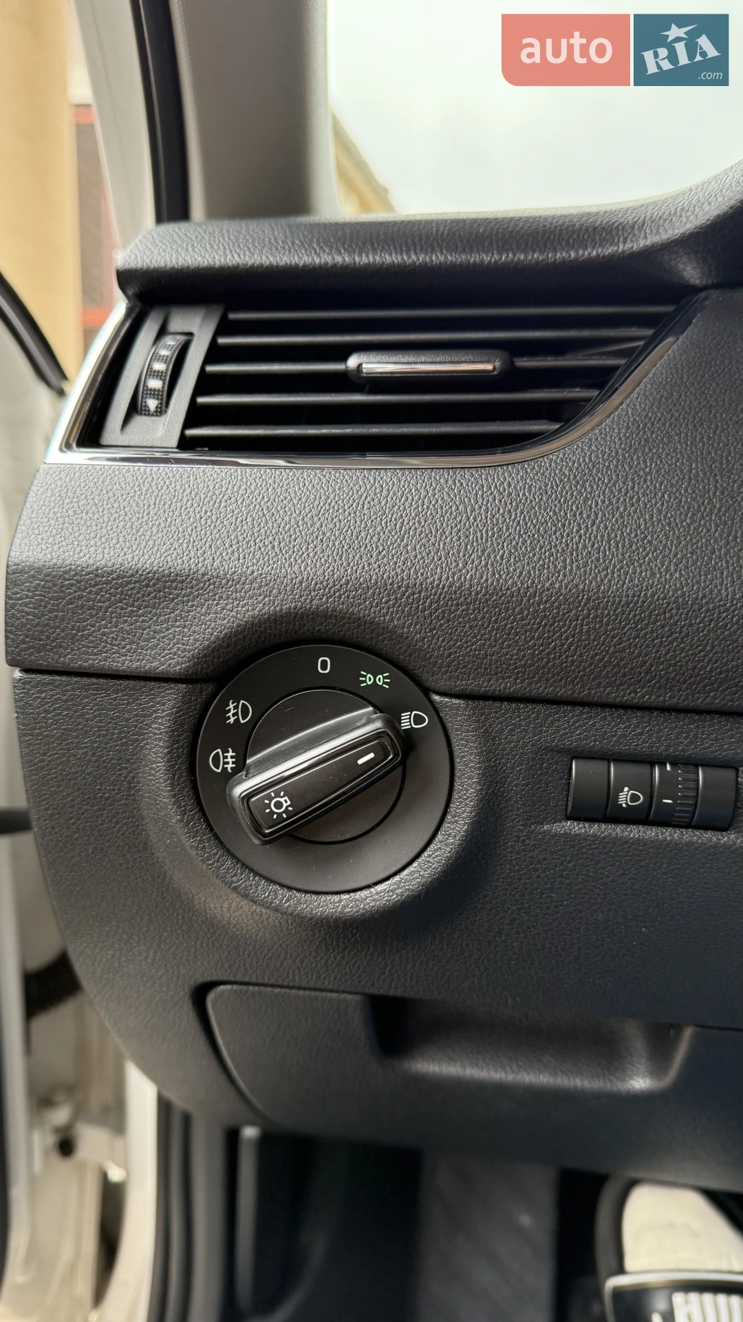 2013 Skoda Octavia - мініатюра 23