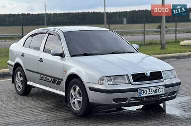 Ліфтбек Skoda Octavia 1999 в Радивиліві