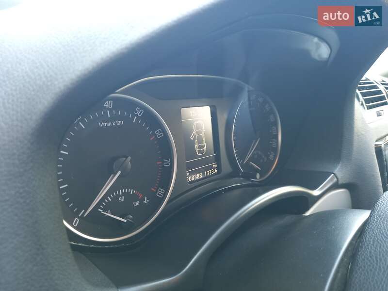 Лифтбек Skoda Octavia 2012 в Николаеве