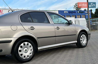 Лифтбек Skoda Octavia 2006 в 