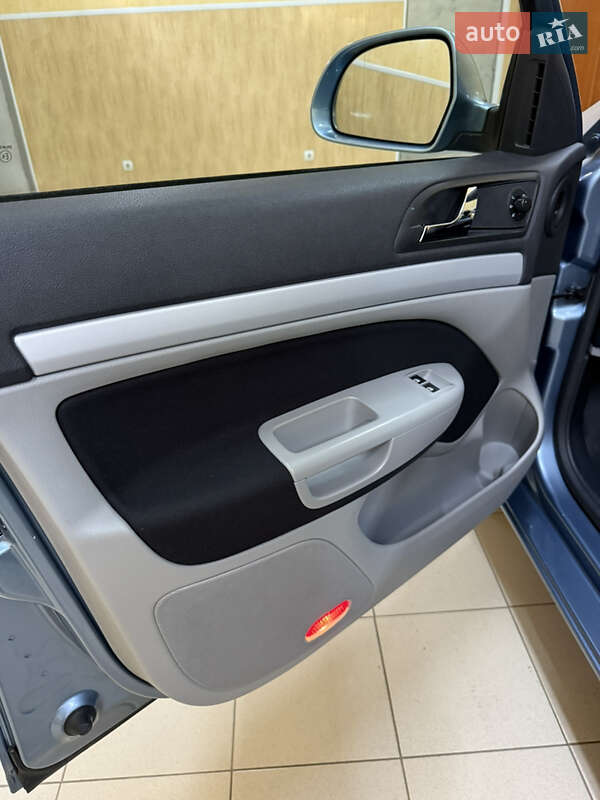Лифтбек Skoda Octavia 2009 в Хмельницком