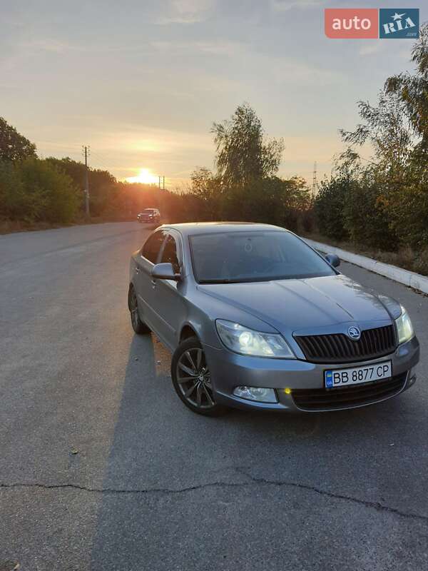 Лифтбек Skoda Octavia 2012 в 