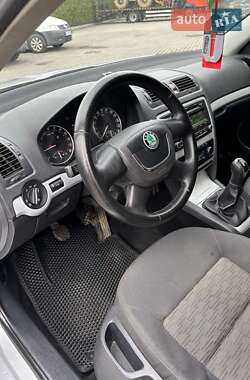 Универсал Skoda Octavia 2011 в 