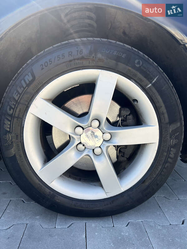 Ліфтбек Skoda Octavia 2005 в Києві