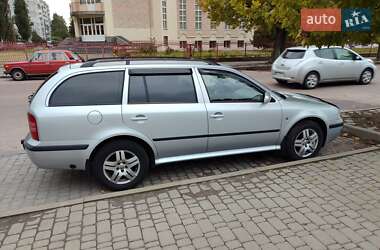 Універсал Skoda Octavia 2009 в Житомирі
