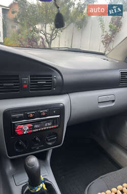 Лифтбек Skoda Octavia 2002 в 