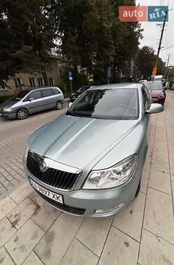 Лифтбек Skoda Octavia 2012 в 
