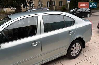 Лифтбек Skoda Octavia 2012 в 