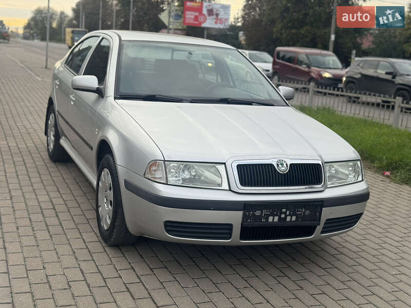Лифтбек Skoda Octavia 2008 в Ровно