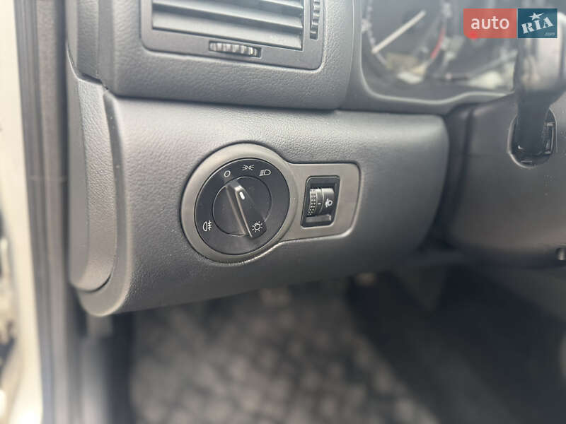 Лифтбек Skoda Octavia 2008 в Ровно