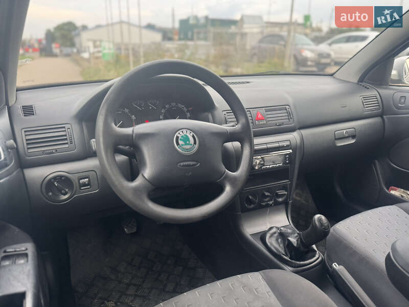 Лифтбек Skoda Octavia 2008 в Ровно