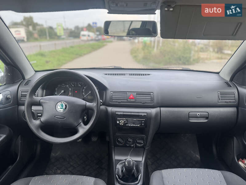 Лифтбек Skoda Octavia 2008 в Ровно