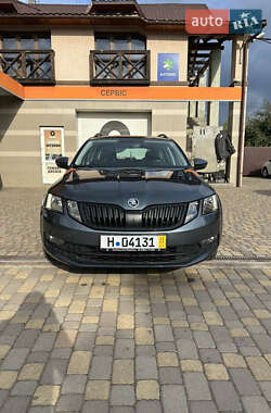 Универсал Skoda Octavia 2019 в Сваляве